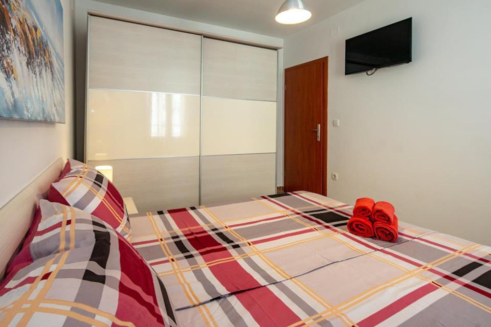 Apartment Nina 비오그라드나모루 외부 사진